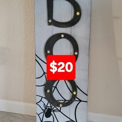 Light Up Wood BOO  Sign