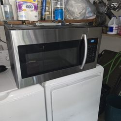 MICROWAVE GOOD CONDITION 