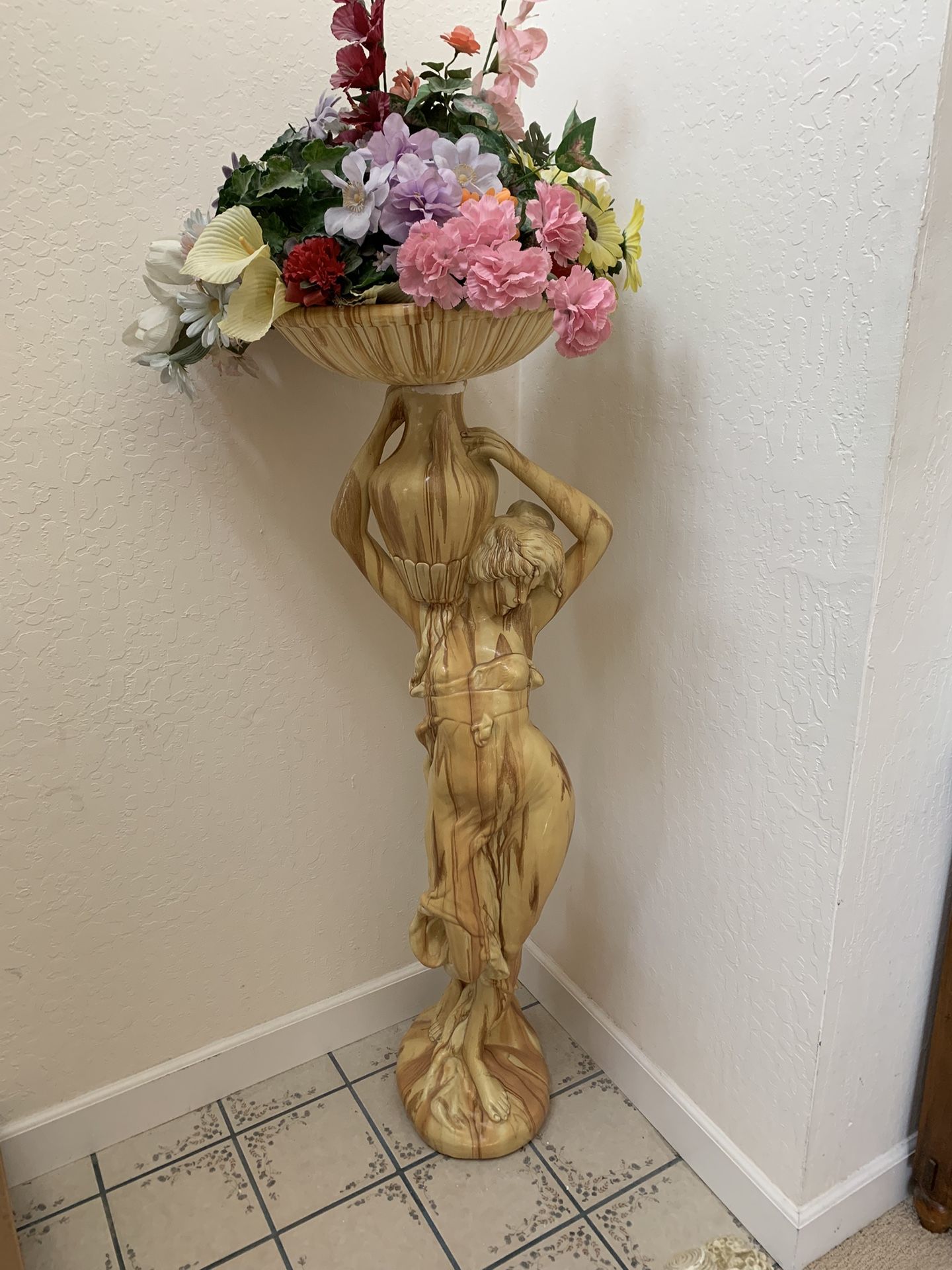 Statue
