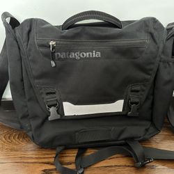 Patagonia Small Messenger Bag