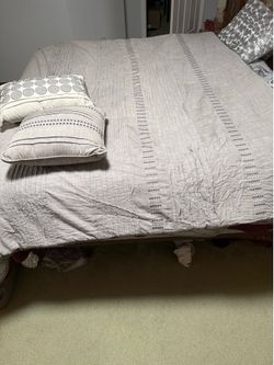 Queen size Comforter