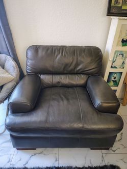 Leather loveseat and matching chair