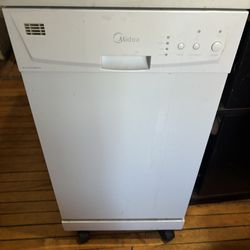 Portable Dishwasher( Basically New)