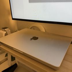 MacBook Pro - M1 Pro 14" 512GB SSD