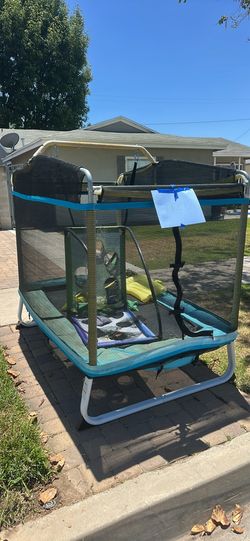 Kids trampoline