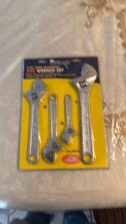 New 4 Pittsburg wrench set