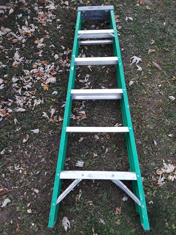 Keller 6 ft. Fiberglass Medium duty commercial use step ladder for Sale