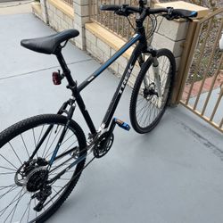 Trek 8.5 DS 29 BK-WT Bike 