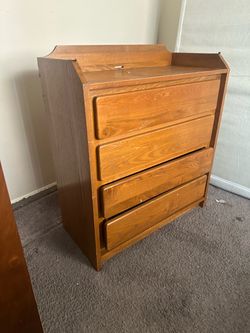 Wooden 4-Drawer Dresser Chest