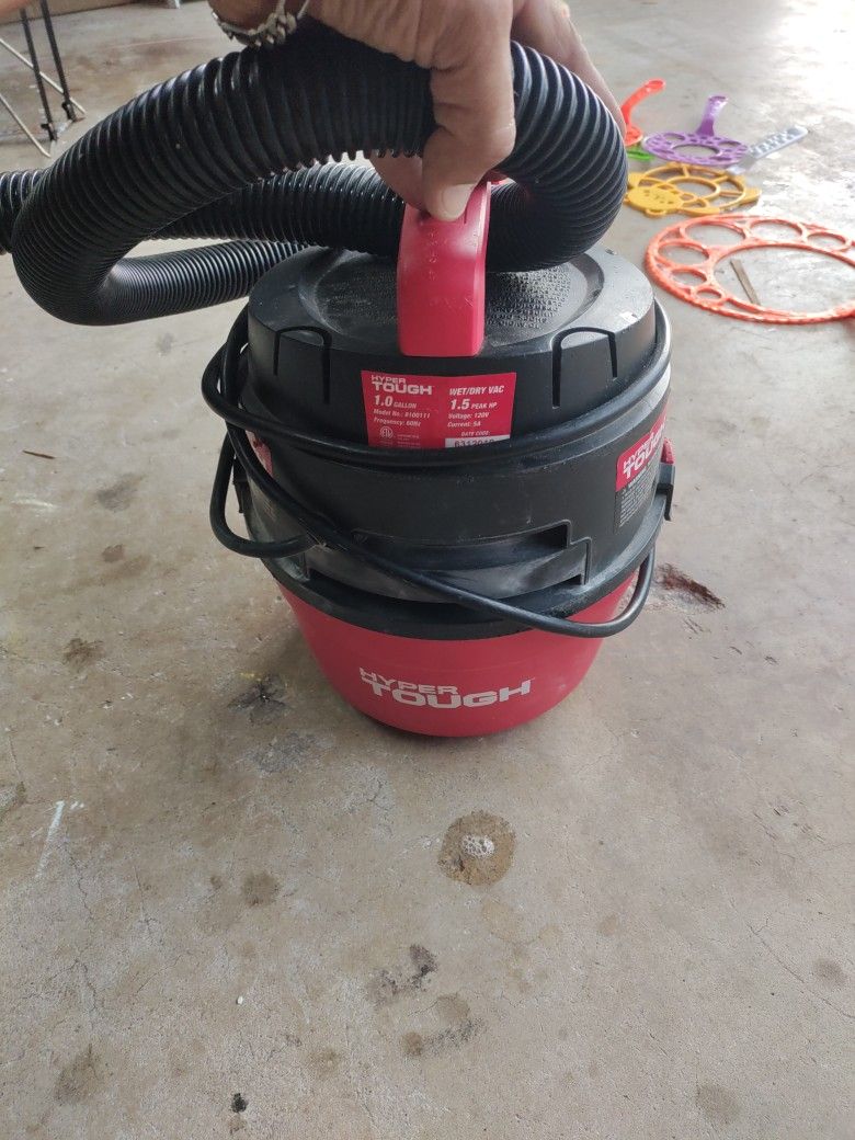 Hyper Tough  Shop Vac 