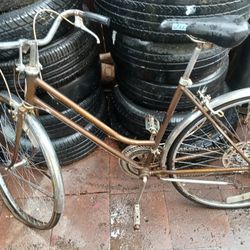 Vintage Schwinn Varsity Bike 