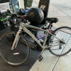 Diamod Back 7 speed bike, like new. $130