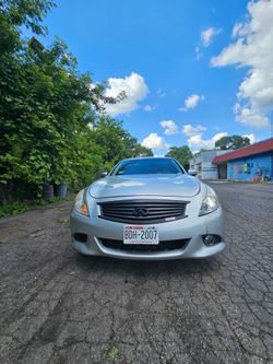 Infiniti G37X 2011
