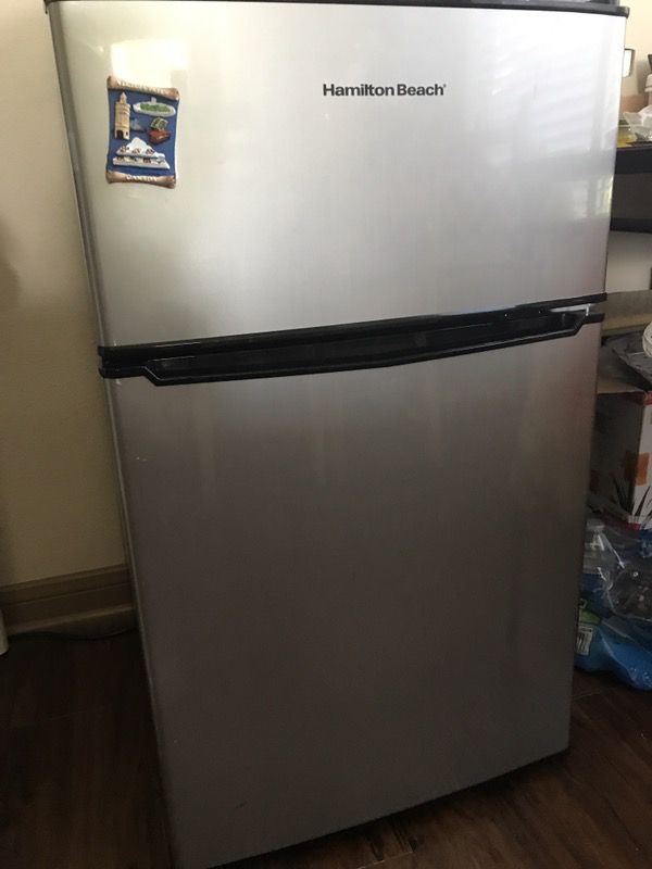 Mini Hamilton Beach Double Door Refrigerator with Freezer