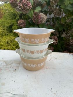 PYREX Sandalwood casserole set
