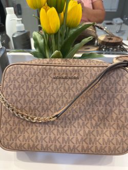 Michael Kors Signature Crossbody Bag