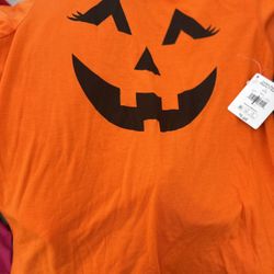 New Halloween Shirt Size Small