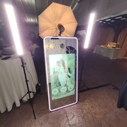 Mirror Glam Photo Booth