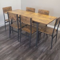 Kitchen Table w 6 Chairs