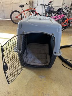 Pet travel crate