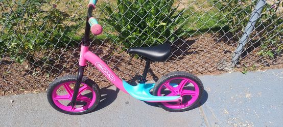 GOMO Toddler Balance Bike – Pink (Ages 18 Months to 5 Years)