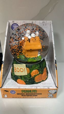 Peanuts Halloween Musical Snomotion Waterglobe