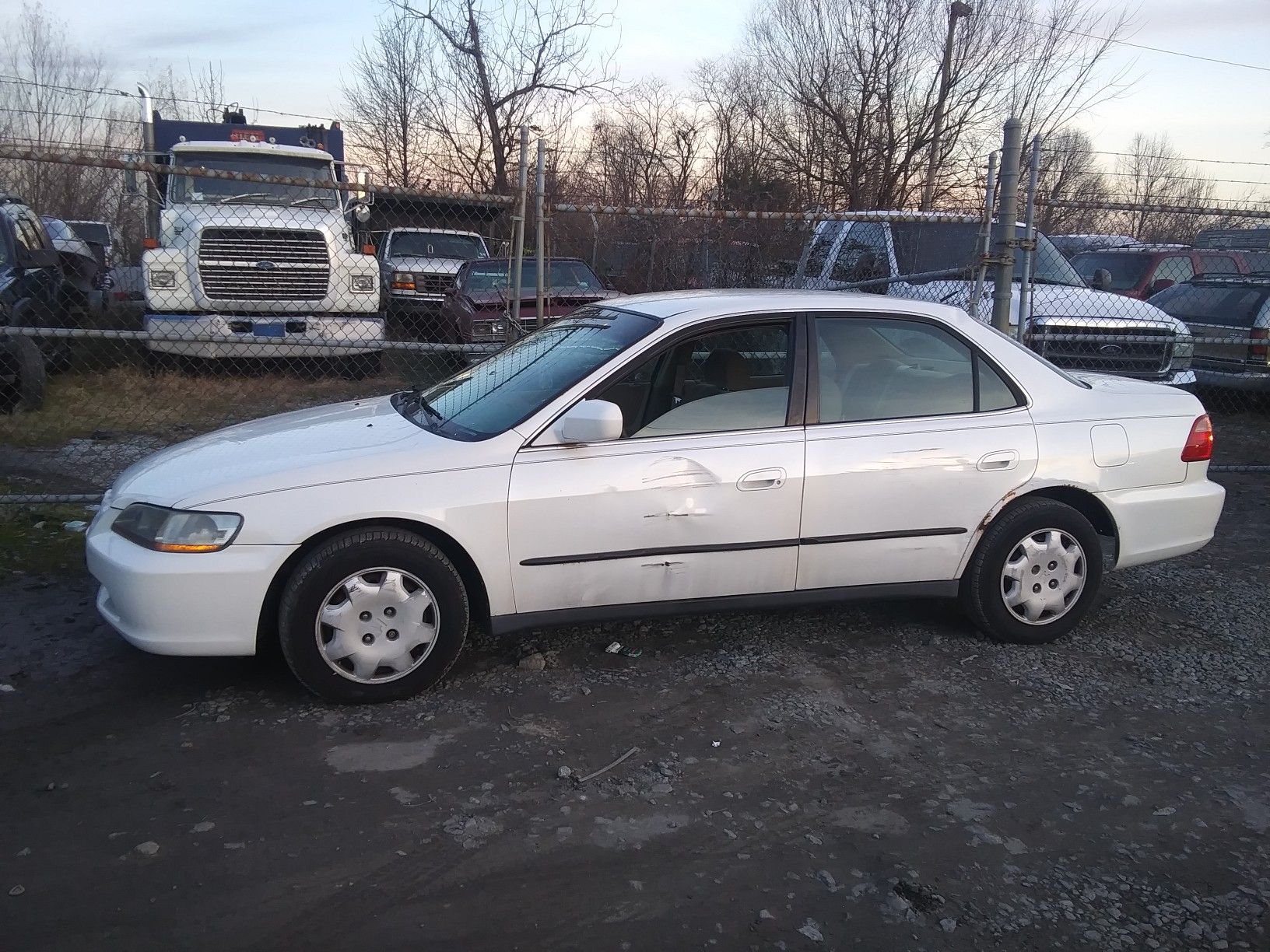 1998 Honda Accord 1999 Toyota Solara and 1998 Subaru Outback Awd runs and drives!!!