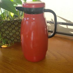 Vtg Crown Corning Thermique Thermos- Red Insulated Carafe- Holds 32 Ounce