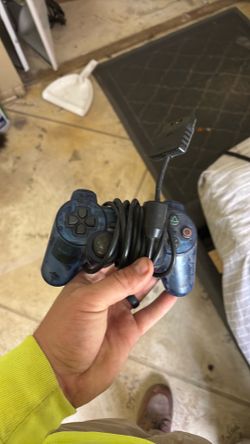 3 PlayStation 2 controllers
