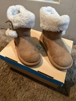 Toddler boots -size 8