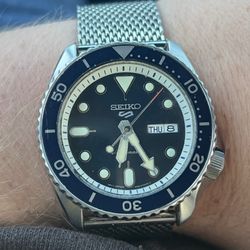 Seiko 5 Automatic 42mm Sports Watch