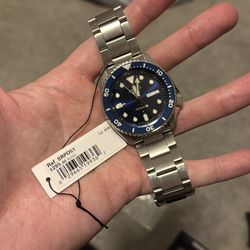 Seiko 5 Sports SRPD51 42.5 mm Blue Sunray Dial Automatic Men Watch Steel SKX