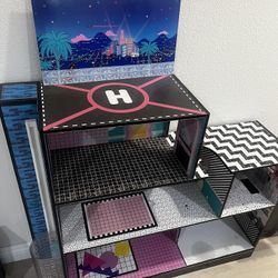 LOL Surprise dollhouse $20