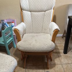 Nursing Rocking Chair 