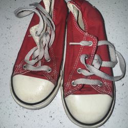 Red Converse 