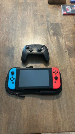 Nintendo Switch + Pro Controller