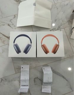 AirPod maxes