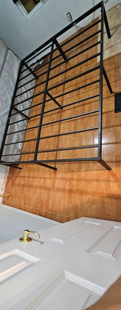 Queen Black Metal Platform Bed Frame
