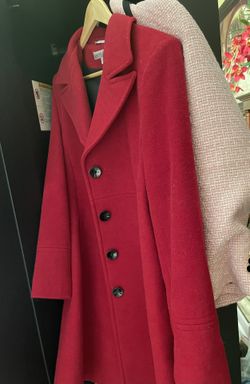 Beautiful Red Larry Kevin coat size 10