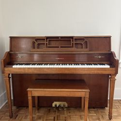 Yamaha M 500 Upright Piano With Bench