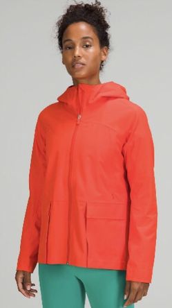 LULULEMON-StretchSeal Relaxed Rain Jacket
