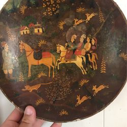 Wooden plate decor