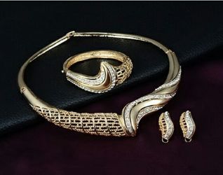 NOW ON SALE 4 Pcs/set Fashion Jewelry Set 18K Gold Plated Rhinestone Statement African Beads Jewelry Necklace Earrings Bangle Ring Set (Color: Gold)