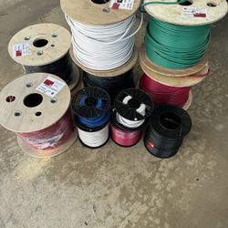 Stranded Wire 500 FT Cable trenzado de 500 pies.