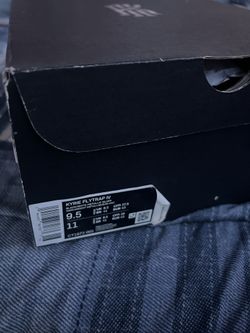 Kyrie Flytrap IV Black/White- Metallic Silver Men’s 9.5