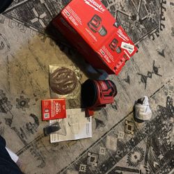 Milwaukee M18 Hand Sander