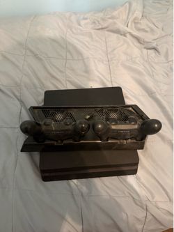 PS4 black