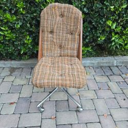 Vintage MCM Howell Swivel Chair With Caster Mid-century 
