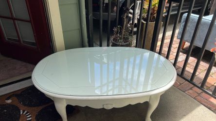 Coffe table with glass