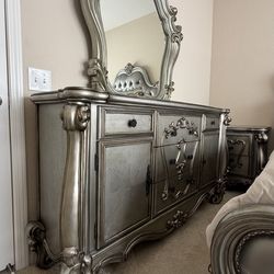 Queen Size bedroom Set 4 pieces
